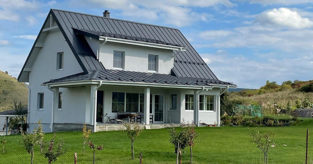 Nature's Generator - The Power Pod Advantage: How Modular Batteries Double Your Solar Generator Runtime