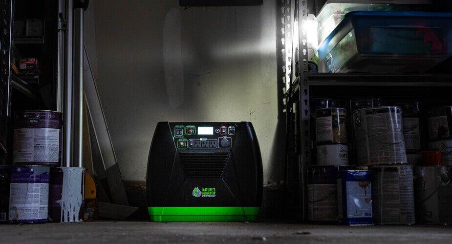SOLAR GENERATOR GUIDE FOR OFF-GRID OR BLACKOUT