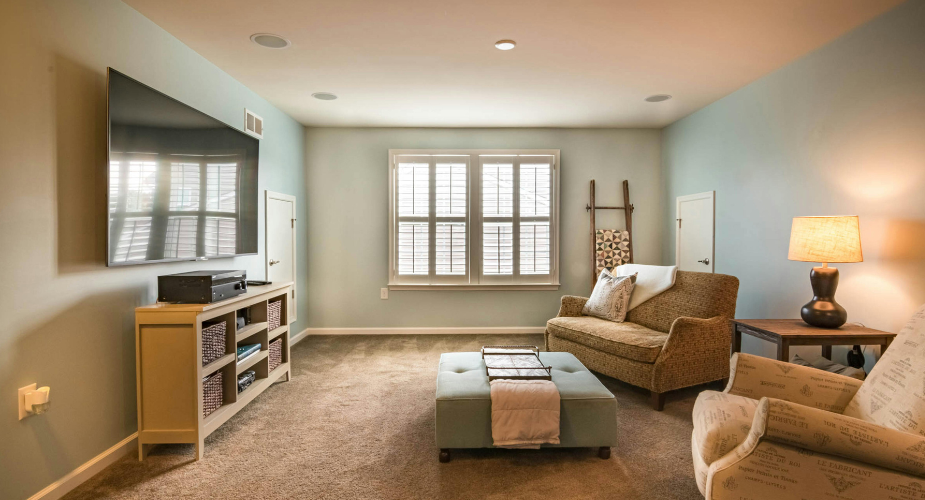 Traditional or Solar Whole Home Generator? Here’s How They Stack Up